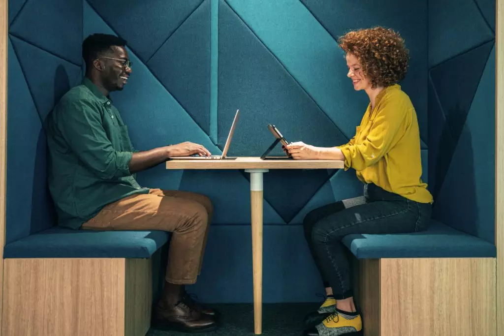 post fora do escritorio dentro da rotina coworking em viagens de trabalho