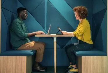 Fora do escritório, dentro da rotina: coworking em viagens de trabalho